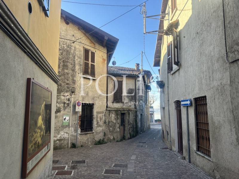 intera palazzina in vendita a Pusiano