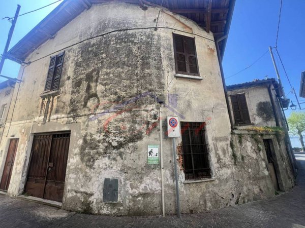 casa indipendente in vendita a Pusiano