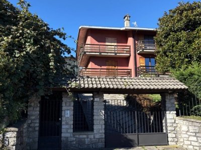 casa indipendente in vendita a Rezzago
