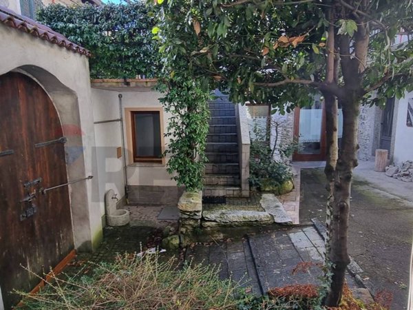 appartamento in vendita a Rezzago