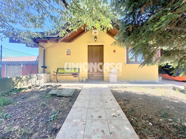 casa indipendente in vendita a Rodero