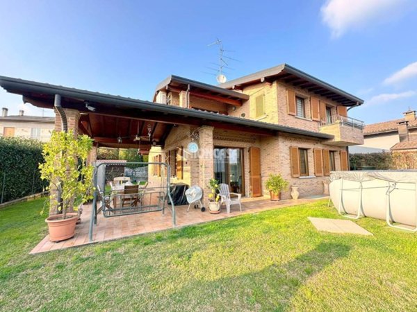 casa indipendente in vendita a Rodero