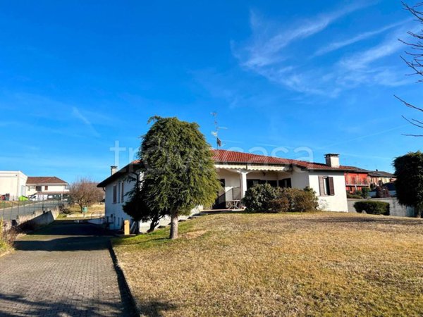 casa indipendente in vendita a Rovellasca