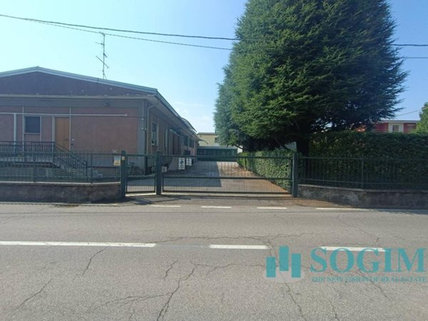 capannone in vendita a Rovellasca