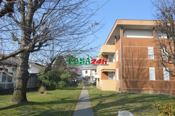 appartamento in vendita a Rovellasca