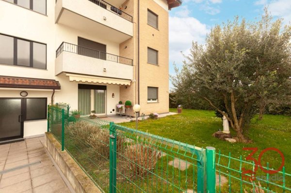 appartamento in vendita a Rovellasca