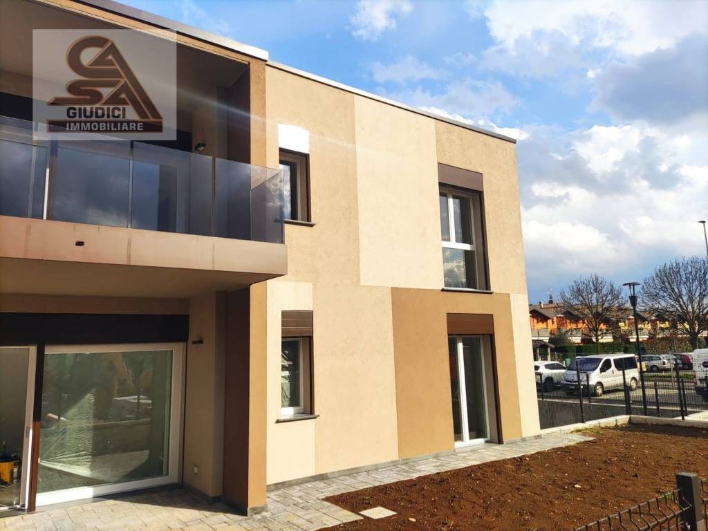 appartamento in vendita a Rovellasca