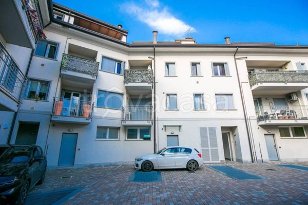appartamento in vendita a Rovellasca