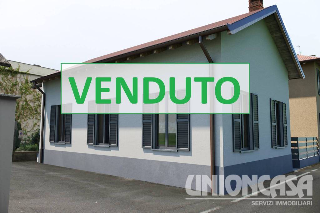 casa indipendente in vendita a Rovellasca