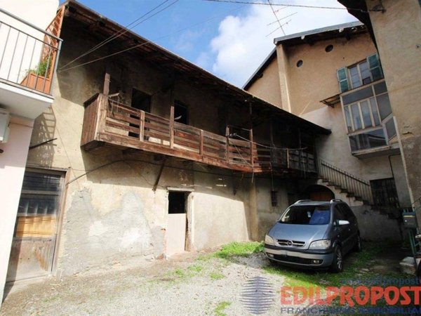 casa indipendente in vendita a Rovellasca