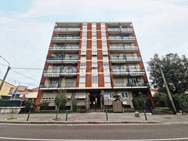 appartamento in vendita a Rovellasca