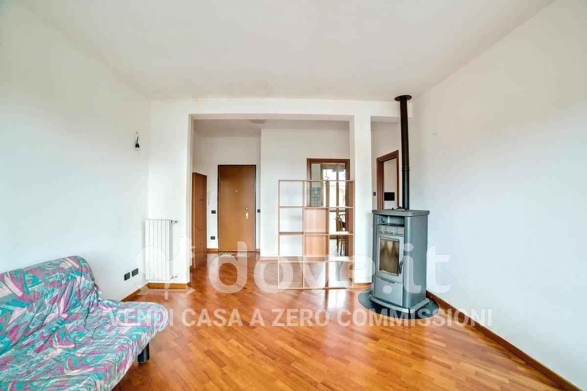appartamento in vendita a Rovellasca