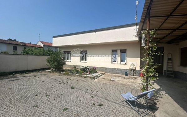 appartamento in vendita a Rovellasca