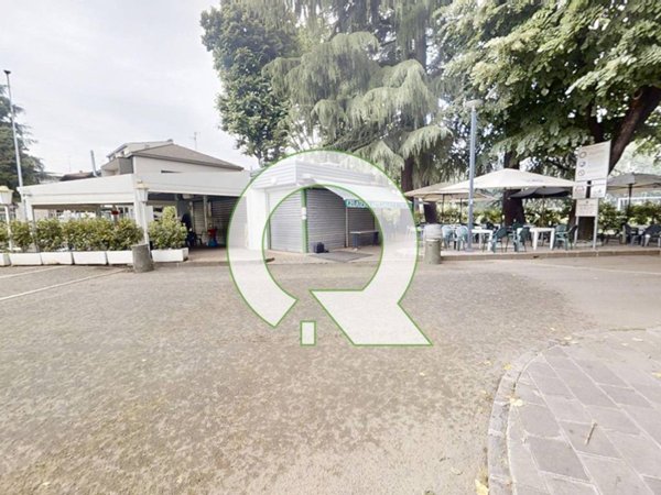 negozio in vendita a Rovellasca