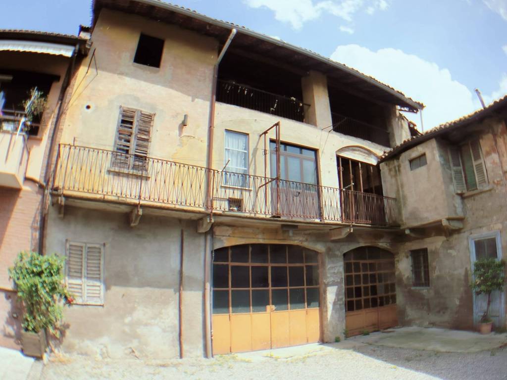 casa indipendente in vendita a Rovellasca