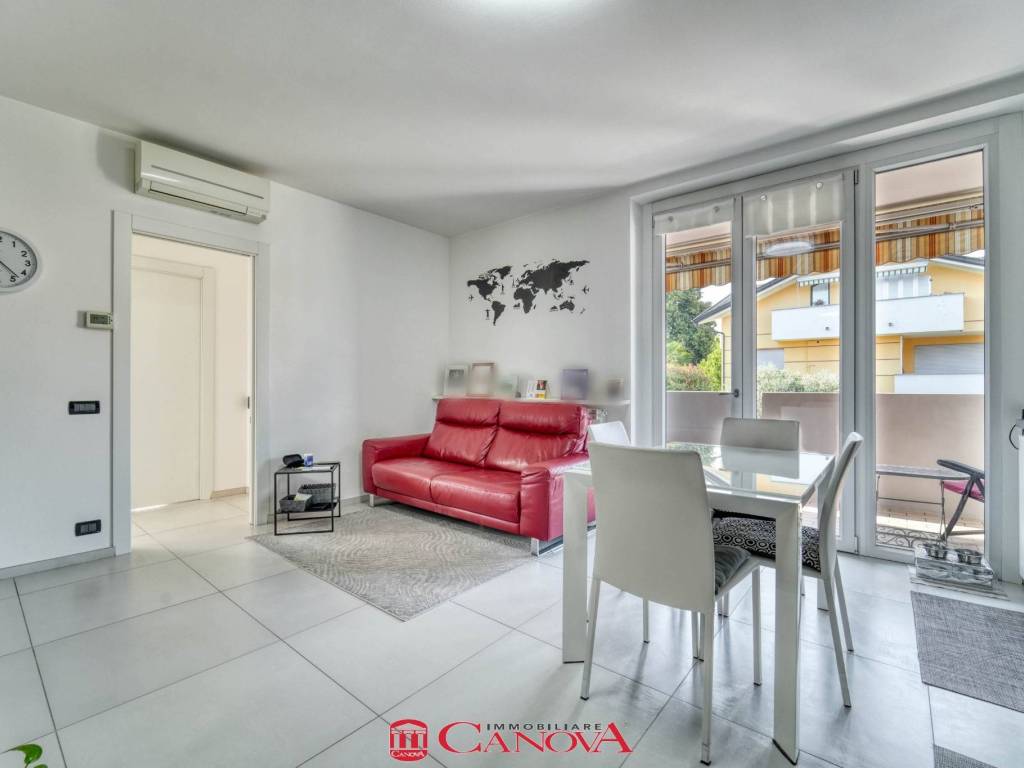 appartamento in vendita a Rovellasca