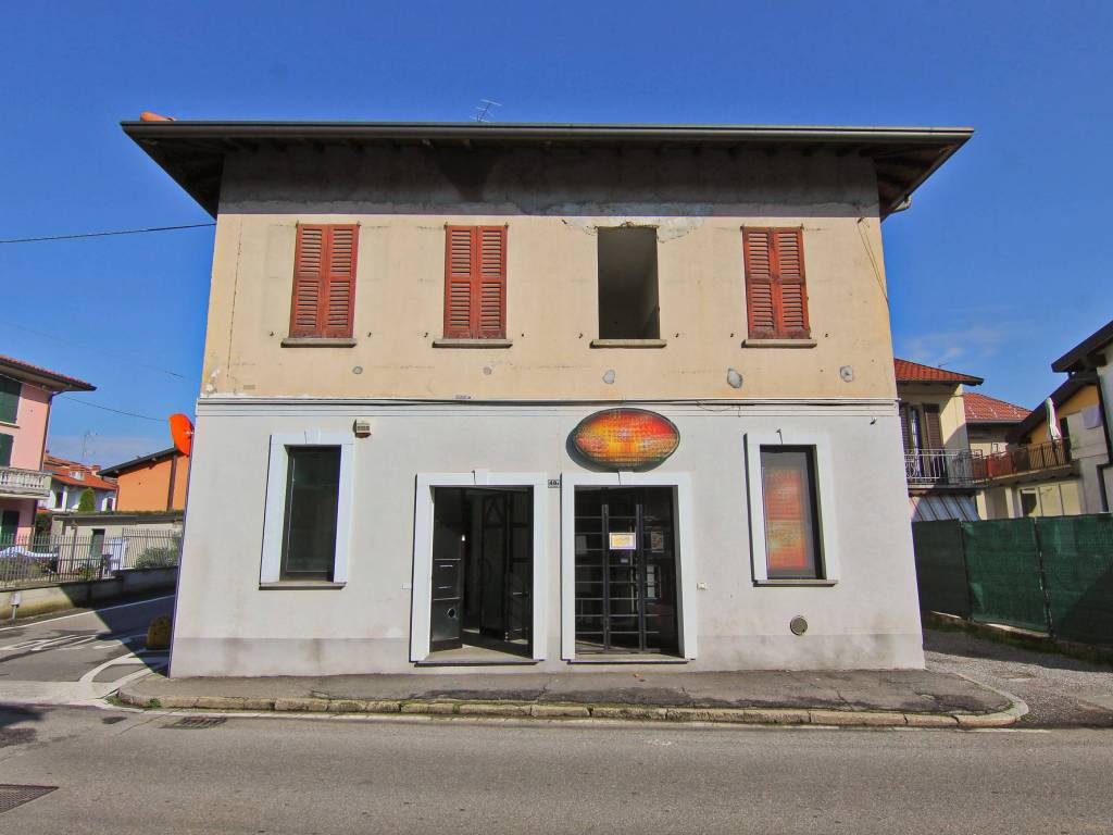 negozio in vendita a Rovellasca
