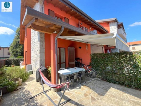casa indipendente in vendita a Rovellasca