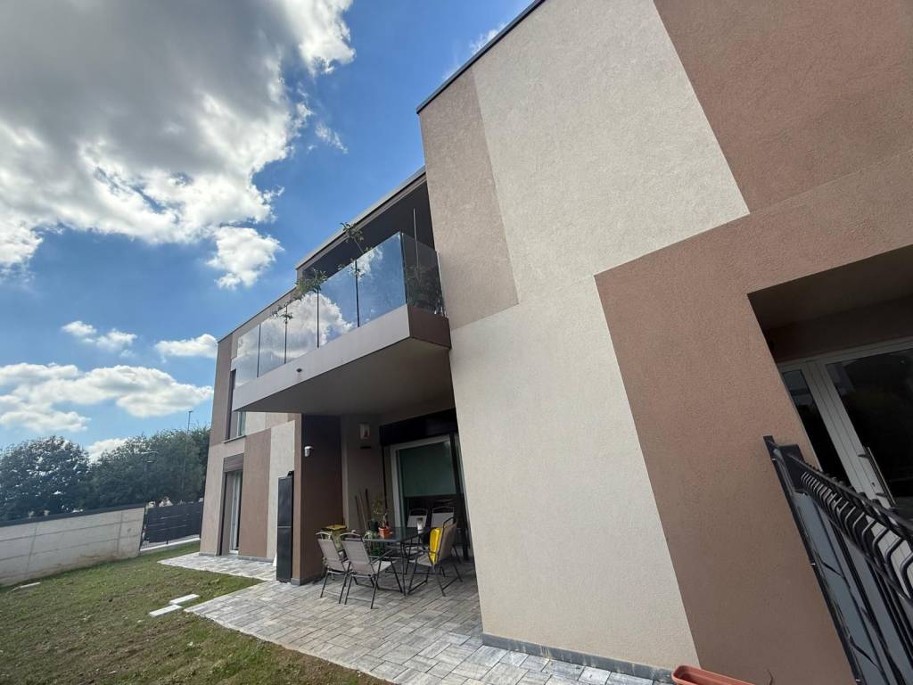 appartamento in vendita a Rovellasca