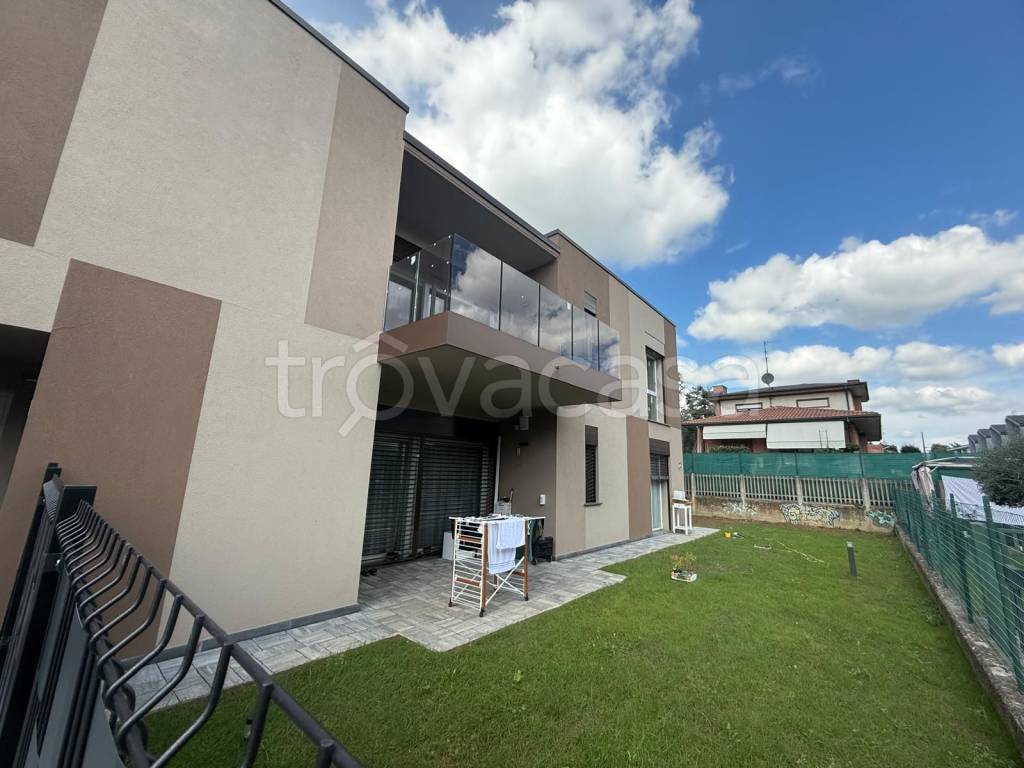 appartamento in vendita a Rovellasca