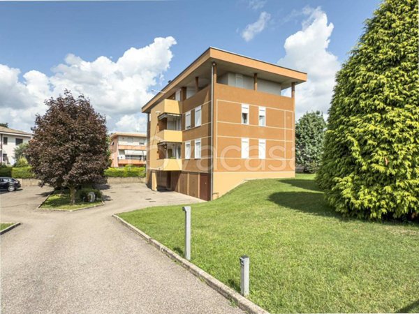 appartamento in vendita a Rovellasca