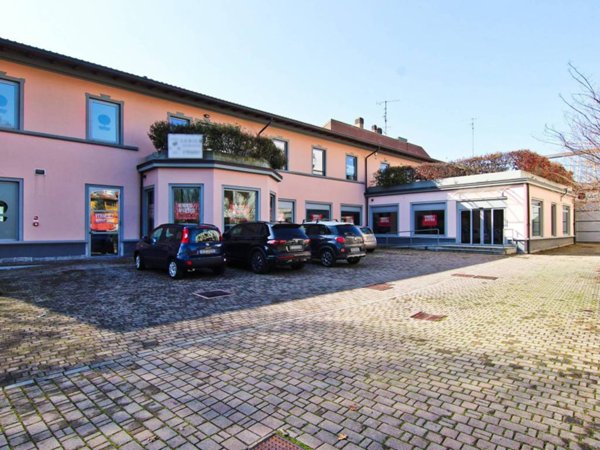 negozio in vendita a Rovellasca