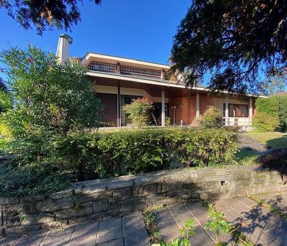 casa indipendente in vendita a Rovellasca