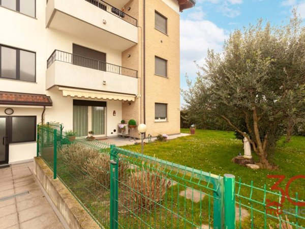 appartamento in vendita a Rovellasca