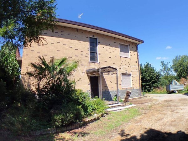 casa indipendente in vendita a Rovellasca