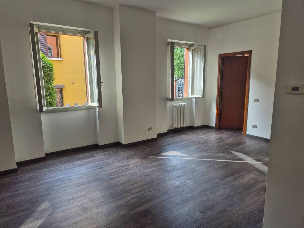 ufficio in vendita a Rovellasca