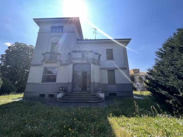 casa indipendente in vendita a Rovellasca