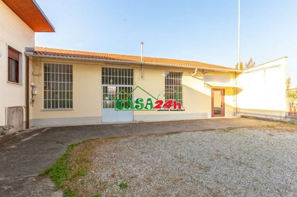 locale commerciale in vendita a Rovellasca