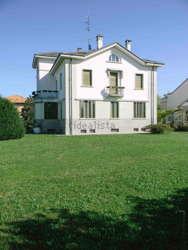 casa indipendente in vendita a Rovellasca