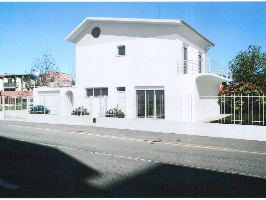 casa indipendente in vendita a Rovellasca