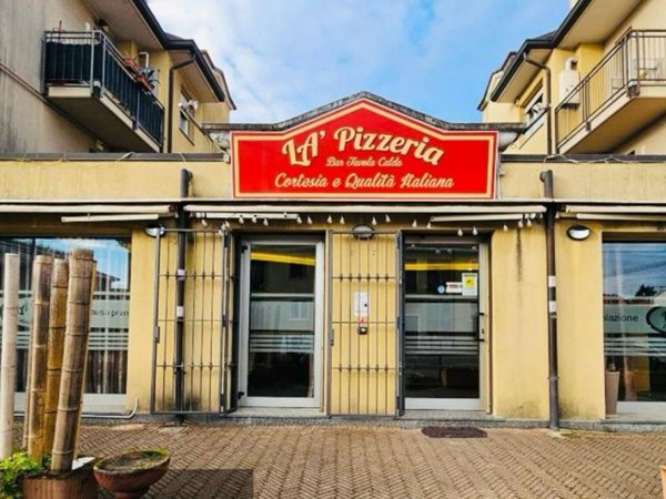 negozio in vendita a Rovellasca