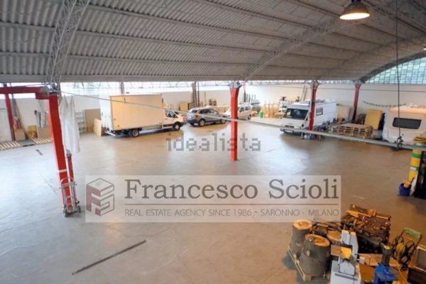 locale di sgombero in vendita a Rovellasca