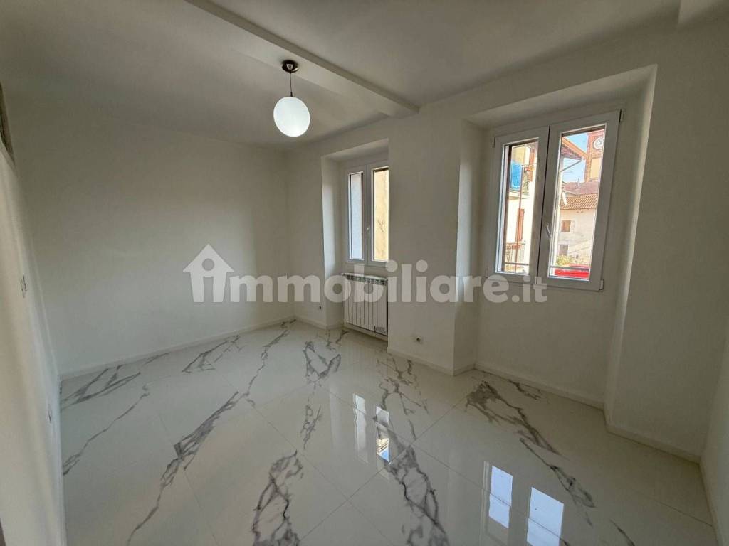 appartamento in vendita a Rovellasca