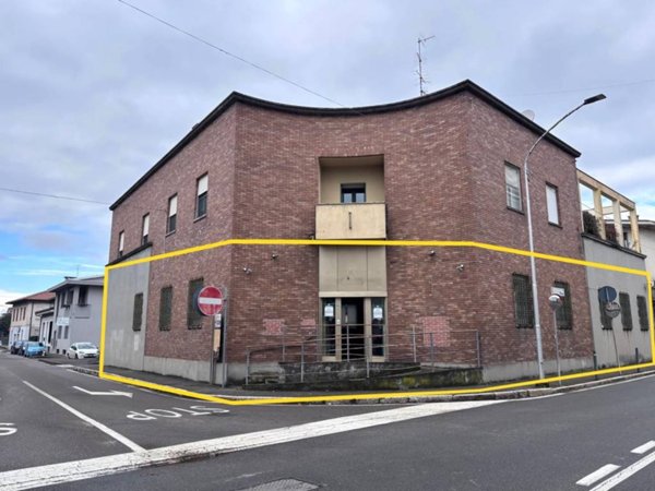 negozio in vendita a Rovellasca