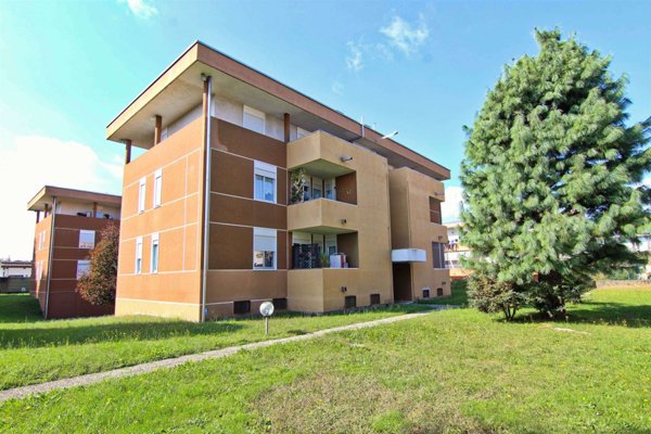 appartamento in vendita a Rovellasca