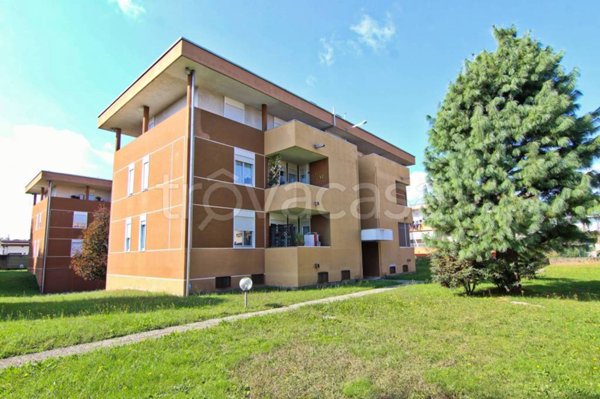 appartamento in vendita a Rovellasca