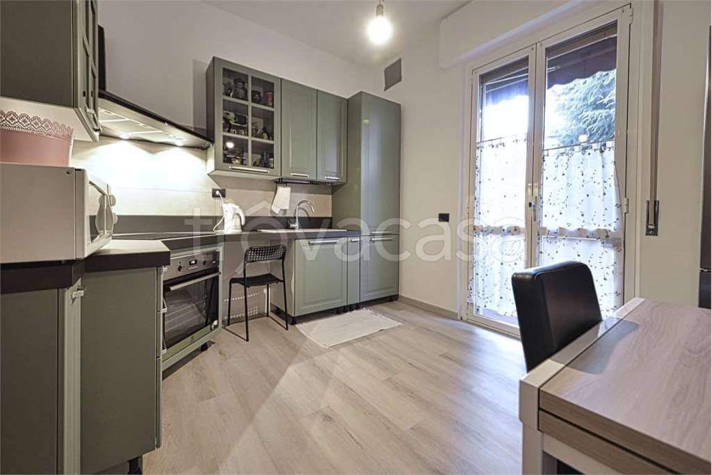 appartamento in vendita a Rovellasca