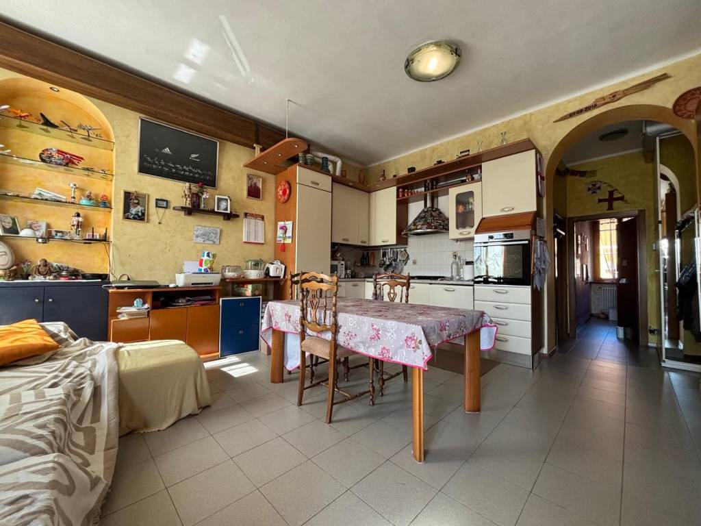 appartamento in vendita a Rovellasca