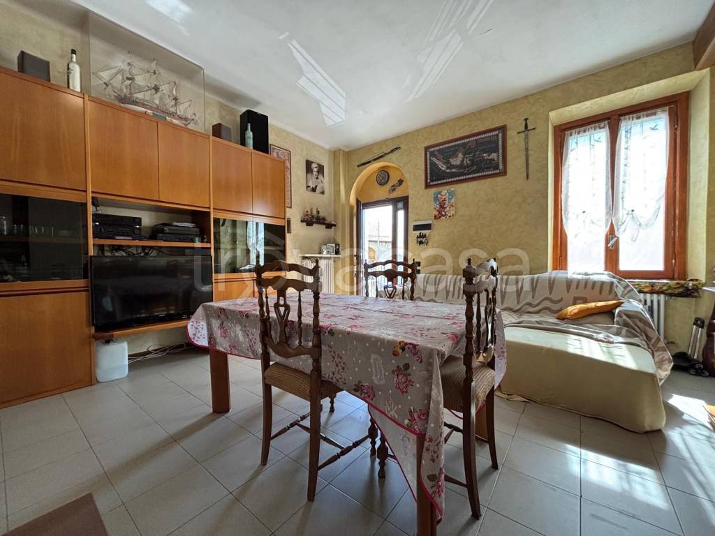appartamento in vendita a Rovellasca