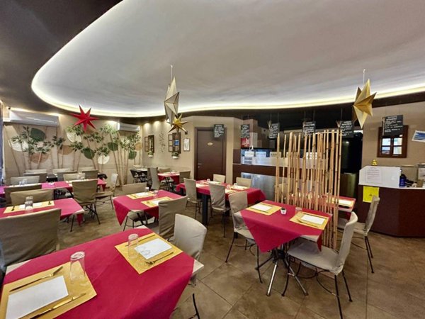 negozio in vendita a Rovellasca