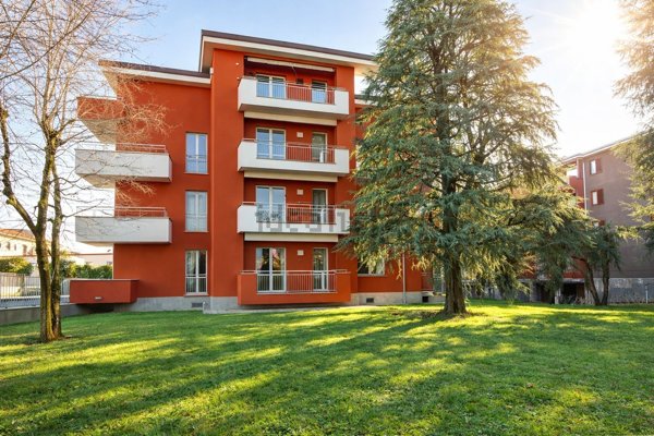 appartamento in vendita a Rovellasca