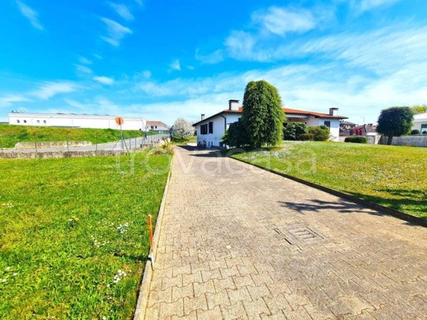 casa indipendente in vendita a Rovellasca