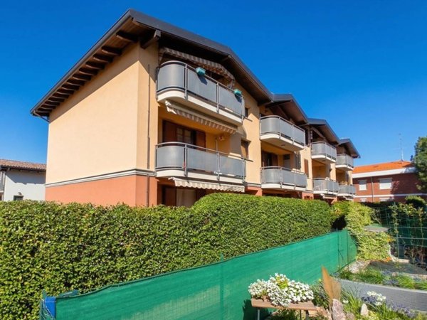 appartamento in vendita a Rovellasca