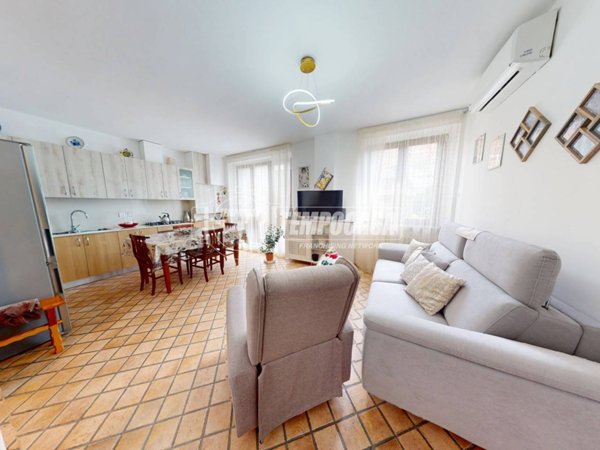 appartamento in vendita a Rovellasca