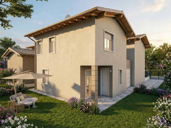 casa indipendente in vendita a Rovellasca