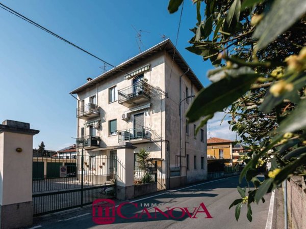 appartamento in vendita a Rovellasca